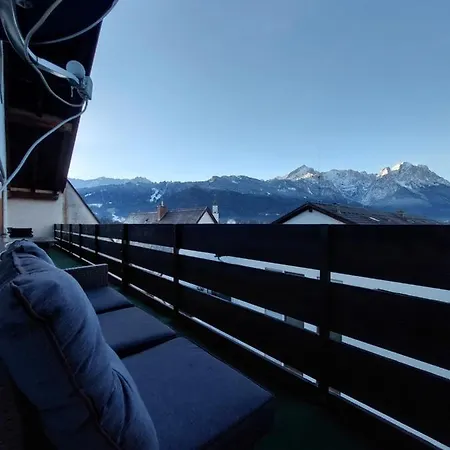 Braeustueberl - Zugspitze Apartmán *